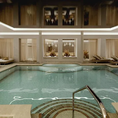 Hotel Alter Meierhof 5*