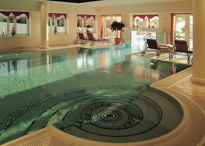 Hotel Alter Meierhof 5*